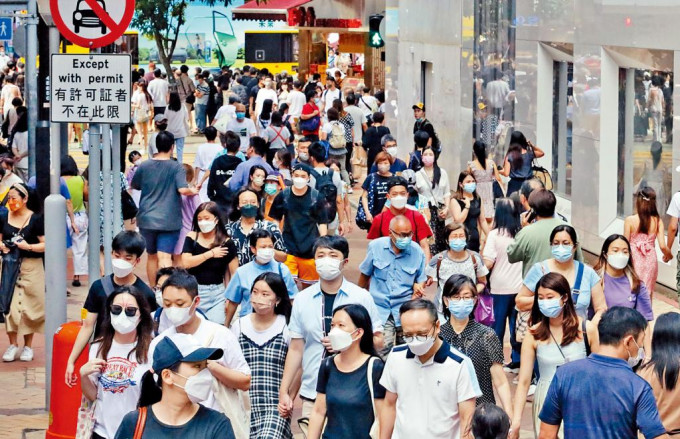 第五波疫情近日反覆向上,揮之不去,市民防疫措施未可掉以輕心。