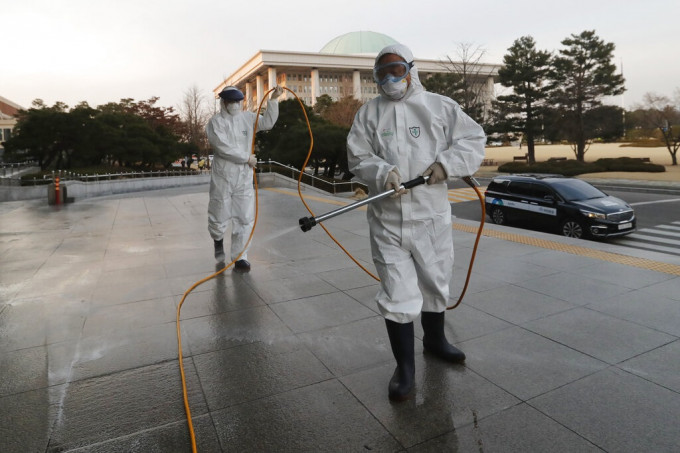 南韩政府加强清洁工作。AP图片