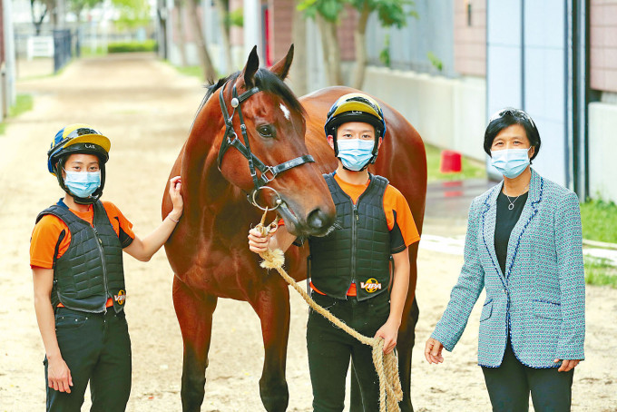 ■学员有机会获派前往海外受训，体验当地赛马文化。