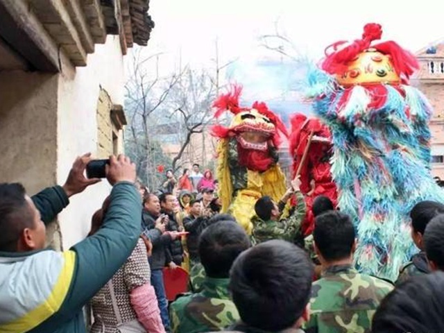 過年走眾親活動。網圖