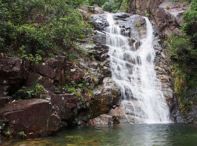 大屿山黄龙石涧。
网图