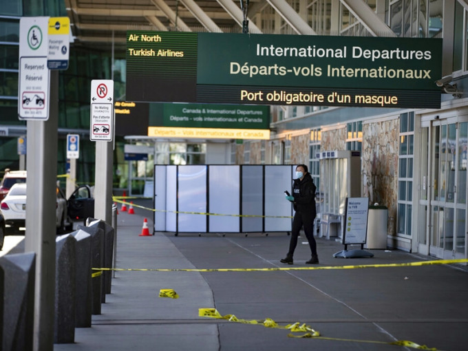 加拿大溫哥華國際機場發生槍擊事件，至少一人死亡。AP圖片