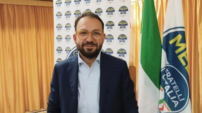 意大利极右兄弟党的皮桑诺（Calogero Pisano）因过去赞扬希特拉言论，被撤销党内参选资格。网上图片