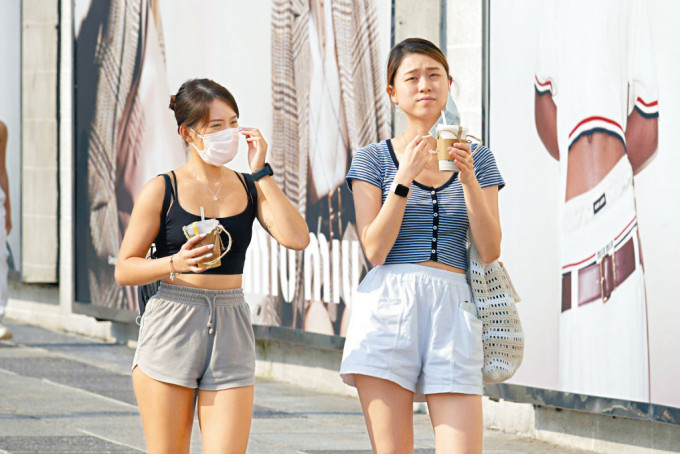 本港昨錄得三十五點四度高溫，再度打破九月最高溫紀錄。