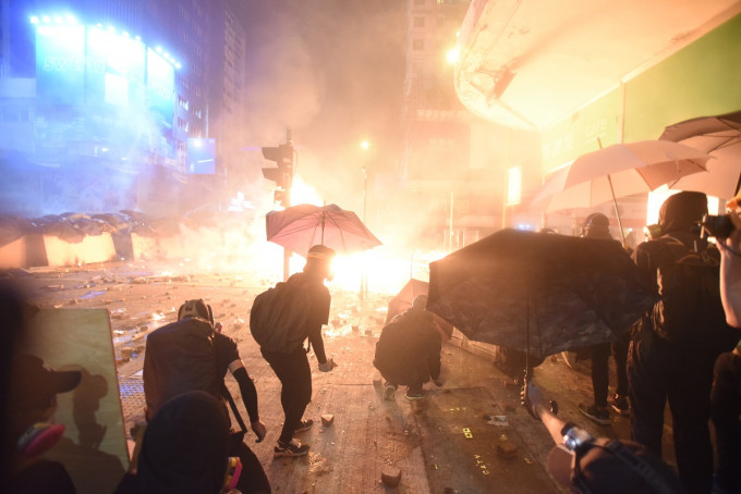 法國康城影展加插特別場，放映香港反修例示威騷亂紀錄片。資料圖片