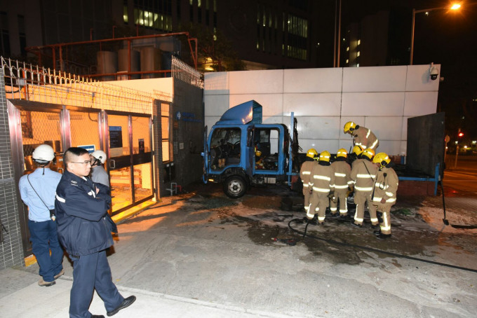 車斗上一部發電機亦焚毀