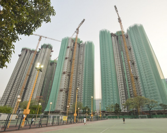 房委会策划小组今年四月通过将长沙湾东京街丽智邨转作绿置居出售。资料图片