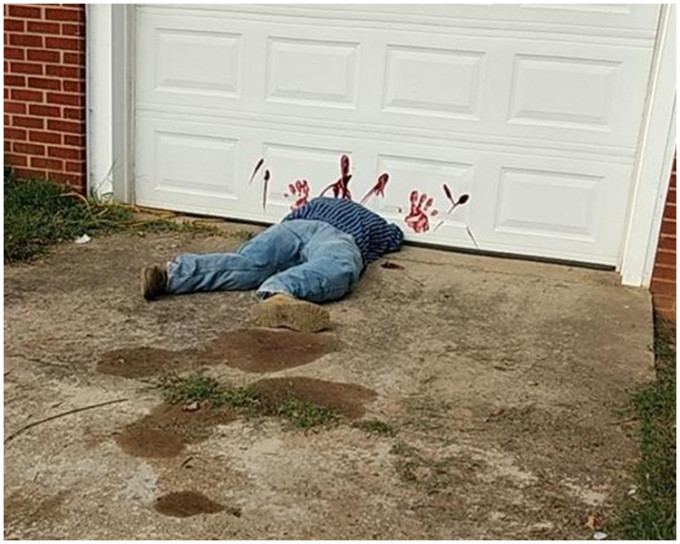「屍體」只是塞了稻草的布偶。Greene County TN Sheriff's Department fb 圖片