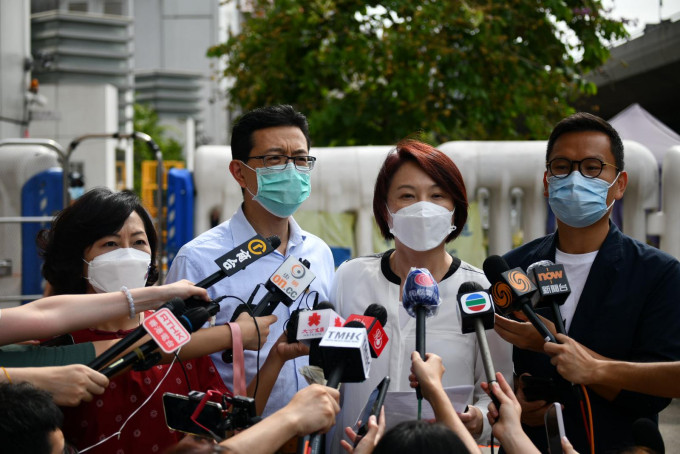 民建聯、工聯會與中聯辦官員會晤，請求中央協助香港抗疫。