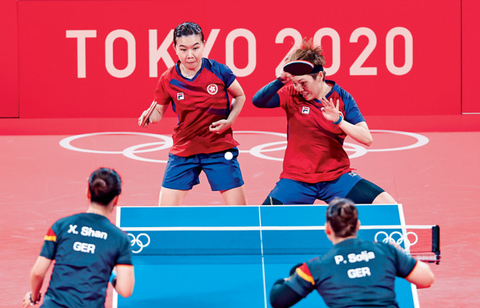 香港女乒在上届东奥击败南韩，赢得女团铜牌。