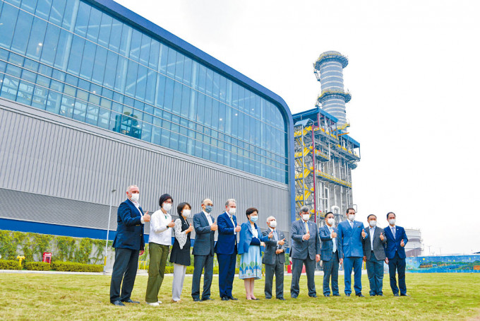 特首林郑月娥等昨出席龙鼓滩发电厂新机组开幕礼。