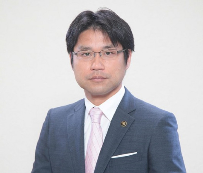 西岡晃再度當選市長。網上圖片