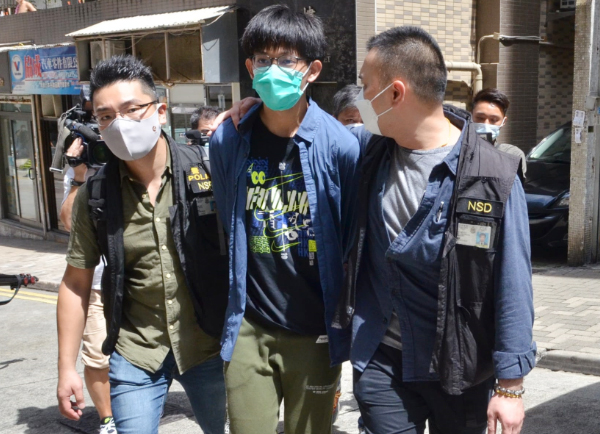 警方拘捕其中一名港大學生杜林丞亨。