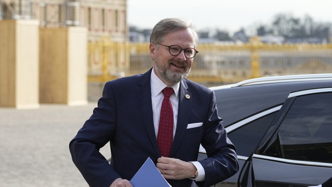 捷克总理费亚拉（图）今日将与波兰及斯洛伐克的总理一同前往基辅。美联社资料图片