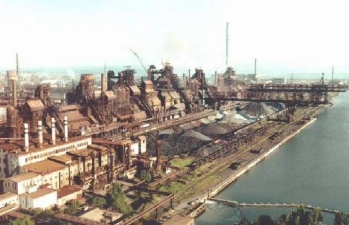 亞速鋼鐵廠。