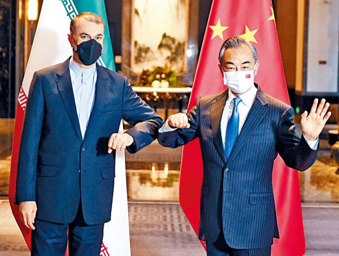 王毅同伊朗外长阿卜杜拉希扬举行会谈。