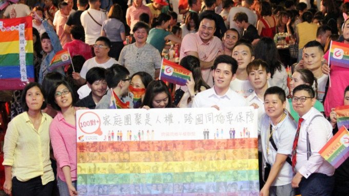 多个同志团体对此均表示欢迎。台湾伴侣权益推动联盟fb