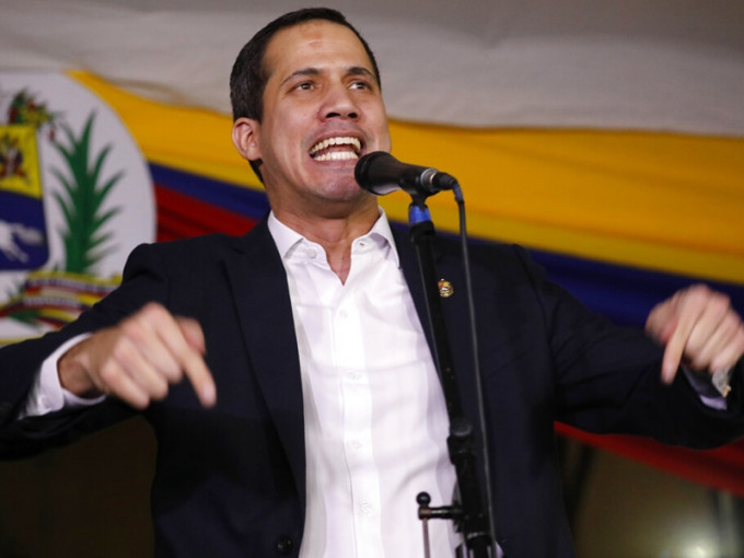 委內瑞拉反對黨領袖瓜伊多不理會禁令出國訪問後回國。AP