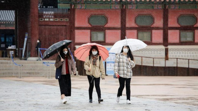 港澳地區的旅客，持有港澳特區護照或者英國國民（海外）(BNO)護照可以重新前往南韓旅行。路透社資料圖片