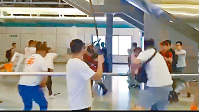 2019年7月21日港鐵元朗站「白衣人」事件，4名被告被控暴動和串謀傷人共兩罪，38歲保安員今(11日)到高等法院申請保釋。資料圖片