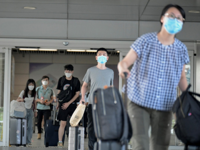 港府正与内地讨论通关安排。资料图片