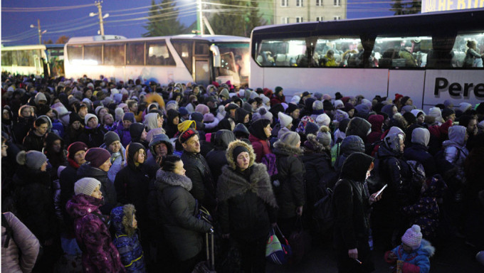人道走廊「只准逃到俄羅斯或白俄」，烏克蘭批不道德。AP圖