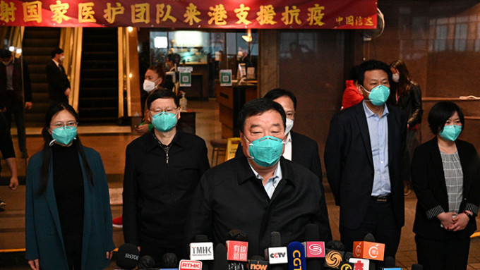 国家衞健委疫情应对处置工作领导小组专家组组长梁万年下午抵港。