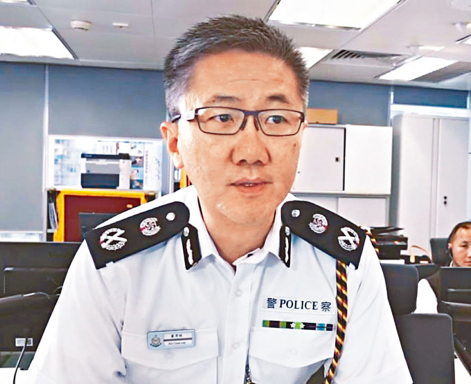 ■警務處副處長（行動）蕭澤頤，親身參與的防騙宣傳片《反詐時速》。