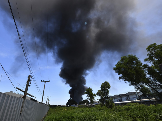 曼谷一间工厂爆炸，至少11人受伤。AP图片