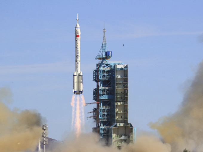 神舟十二號成功發射， 將3名太空人送上太空。新華社