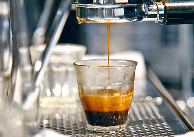 作者认为，要学晓冲咖啡，先要建立对咖啡的品味。
　　