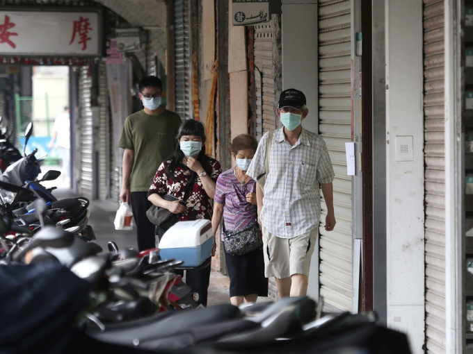 台湾今日新增555宗本地确诊。AP图片