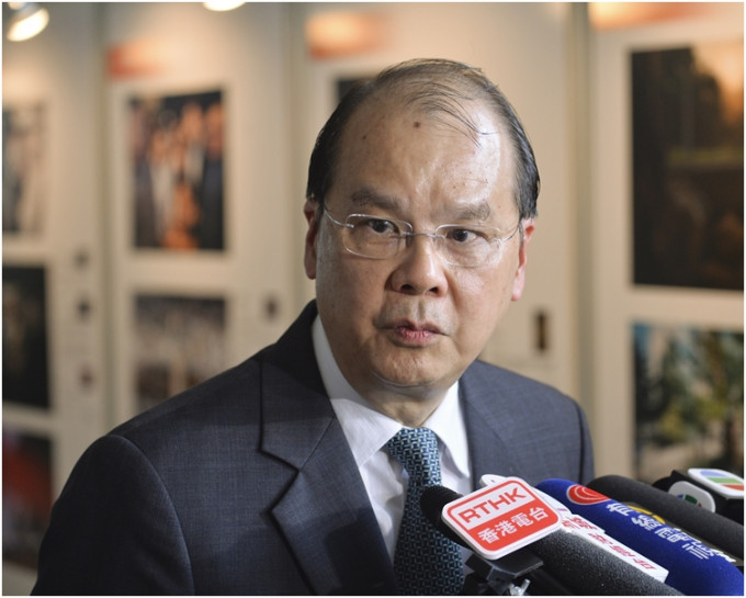 张建宗表示，民航处有留意香港快运事件，政府会跟进。