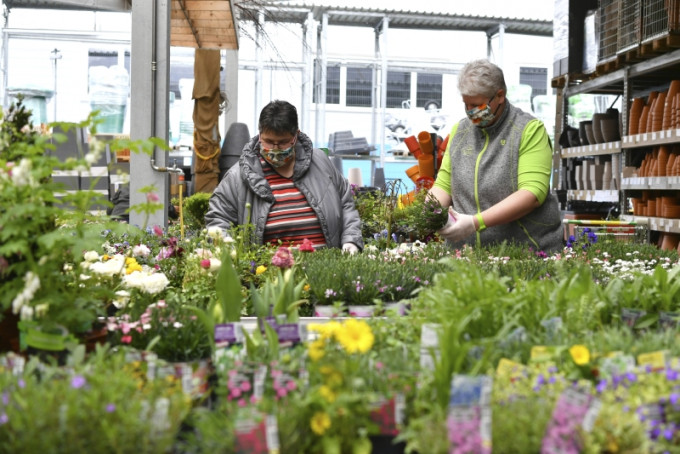 奧地利有園藝市場已恢復營業。AP圖