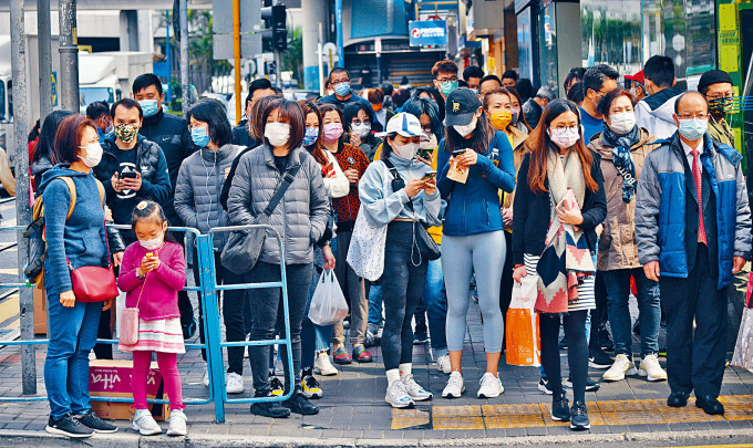 ■調查顯示，香港四成人訪者願意接種新冠疫苗。