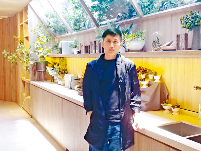 設計師蕭國健稱，柏傲莊會所燒烤空間，用上樹屋作主題。