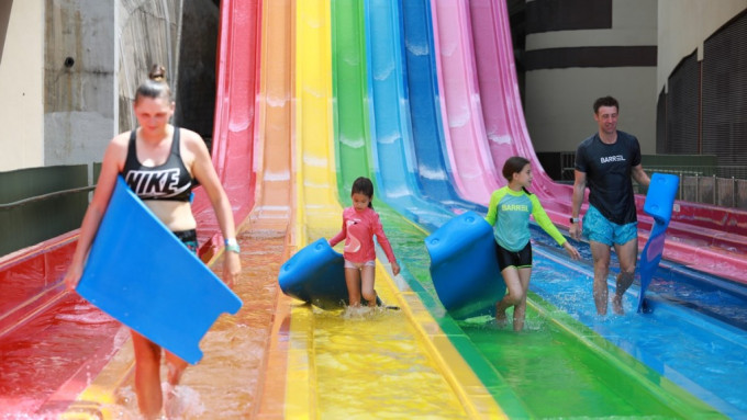 水上樂園︱楊潤雄認盈利狀況與估算有落差 海洋公園：若秋冬開放需暖水屬額外開支