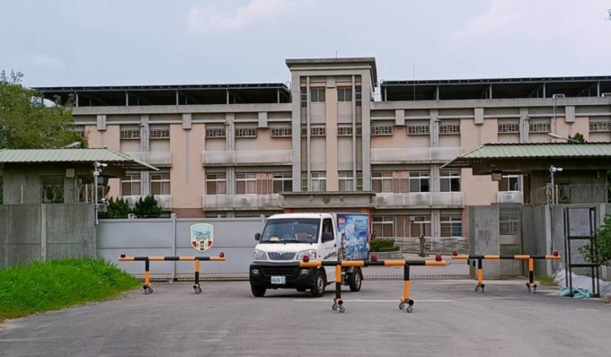 台灣的陸軍10軍團第五地區支援指揮部北大營區2名士兵今日(26日)被發現昏迷，送醫後證實不治。(中時新聞網)