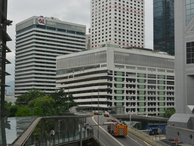 美利道地盤前身為多層停車場。資料圖片