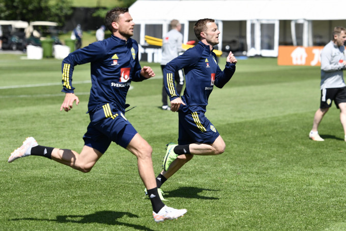 瑞典殘陣戰歐國盃，今仗鬥狂牛難有作為。　 AP