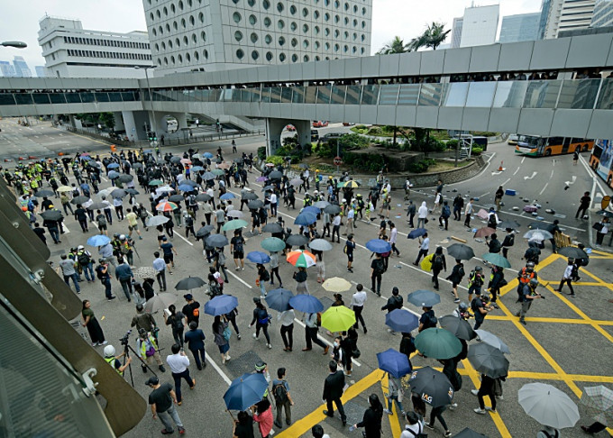 教育局宣佈明日學校停課。資料圖片