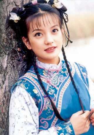 赵薇当年因饰演小燕子爆红至今。