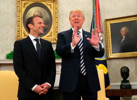 （左起）法國總統馬克龍今天與美國總統特朗普舉行會談。AP