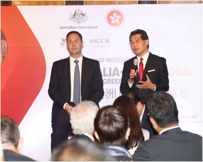 蘇錦樑（右）與喬博在早餐會上，分享他們對香港與澳洲自由貿易協定的願景。