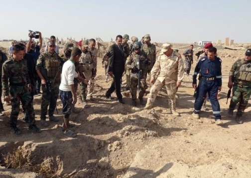伊拉克政府軍指，在北部哈維傑發現亂葬崗。 網上圖片