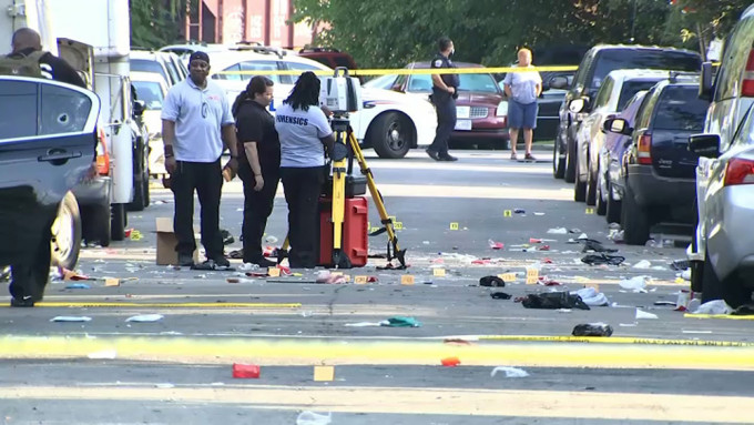 美國華盛頓大型戶外聚會發生槍擊，造成1死20傷。 AP圖
