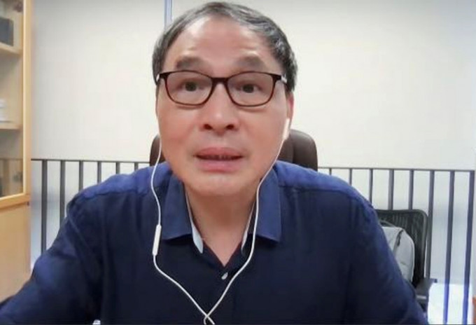 郑永年通过视频接受《星岛日报》专访。