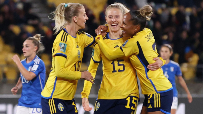 布隆基丝（中）是瑞典女足的取分之匙。Reuters