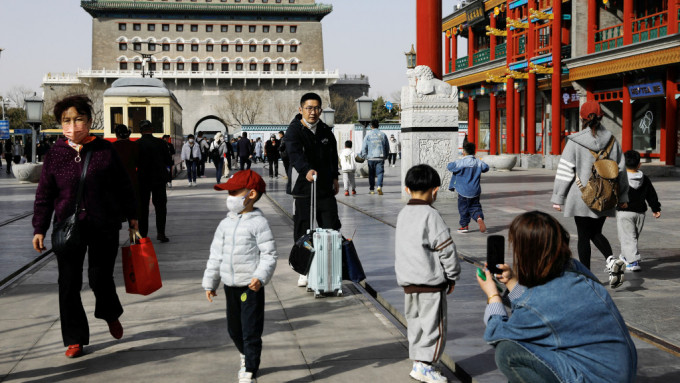 全球幸福指数的调查报告显示，中国是幸福感指数最高的国家。 路透