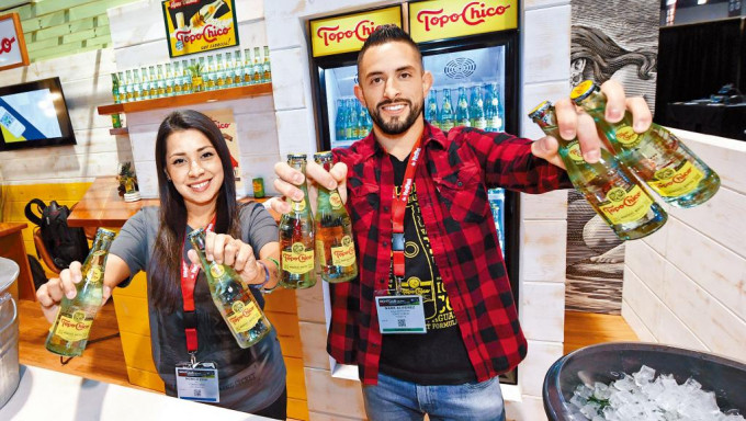 可口可樂多年前收購蘇打水品牌Topo Chico，進軍酒精飲品市場。